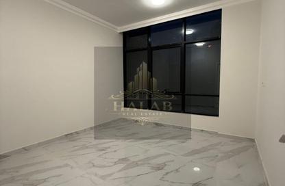 Apartment - 2 Bedrooms - 1 Bathroom for rent in Al Sadd Road - Al Sadd - Doha