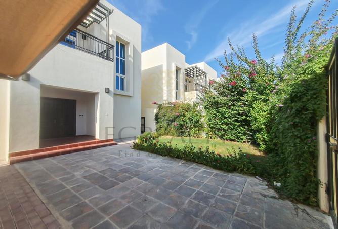 981122 - Property Main Image