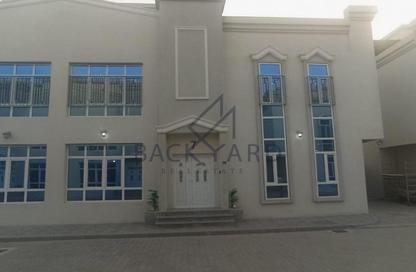 Villa - 4 Bedrooms - 5 Bathrooms for rent in Wadi Al Markh - Muraikh - AlMuraikh - Doha