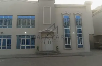 Villa - 4 Bedrooms - 5 Bathrooms for rent in Wadi Al Markh - Muraikh - AlMuraikh - Doha