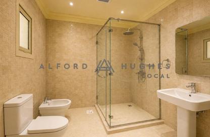 Apartment - 2 Bedrooms - 3 Bathrooms for rent in Al Sadd Road - Al Sadd - Doha