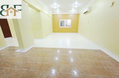 Apartment - 4 Bedrooms - 3 Bathrooms for rent in Al Mansoura - Al Mansoura - Doha Apartment - 4 Bedrooms - 3 Bathrooms for rent in Al Mansoura - Al Mansoura - Doha
