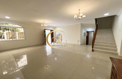 مجمع سكني - 5 غرف نوم - 3 حمامات للايجار في شارع المطار القديم - طريق المطار القديم - الدوحة