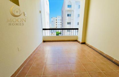Apartment - 2 Bedrooms - 3 Bathrooms for rent in Umm Ghuwailina 4 - Umm Ghuwailina - Doha