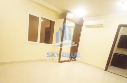 Apartment - Studio - 1 Bathroom for rent in Bu Hamour Street - Abu Hamour - Doha