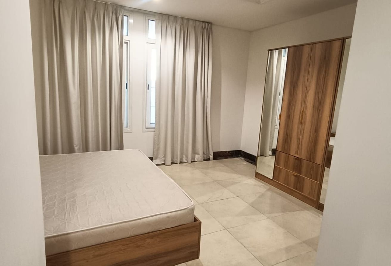 Spacious 3 BHK + Maid Fully Furnished Apartment thumbnail 11