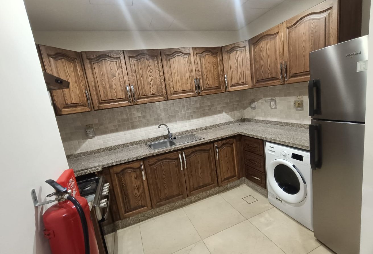 Spacious 3 BHK + Maid Fully Furnished Apartment thumbnail 4