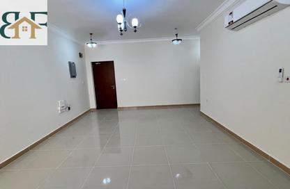 Apartment - 2 Bedrooms - 3 Bathrooms for rent in Al Mansoura - Al Mansoura - Doha