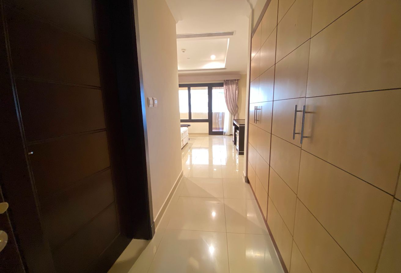 1 BHK + Office Furnished Apartment | Porto Arabia thumbnail 10