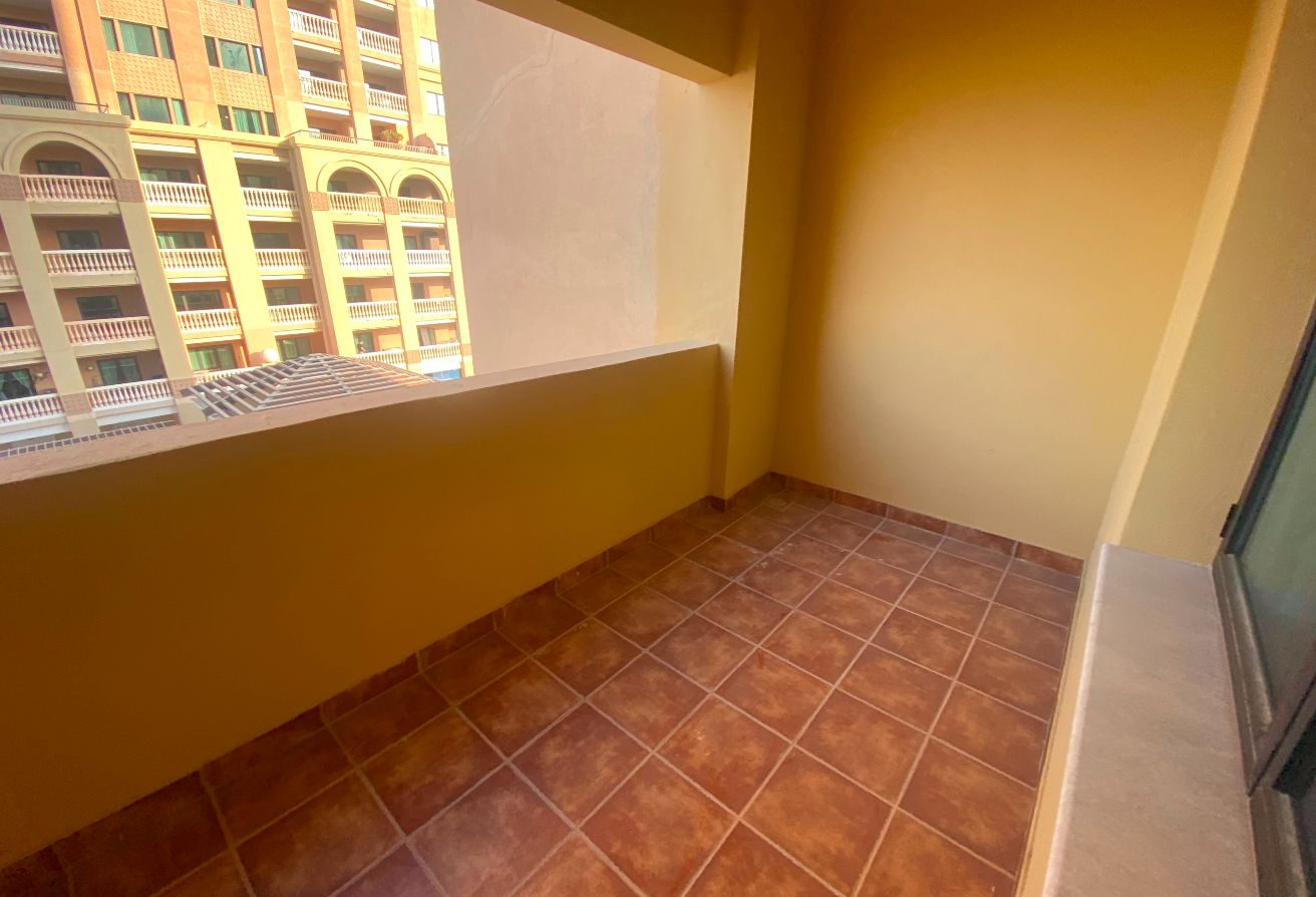 1 BHK + Office Furnished Apartment | Porto Arabia thumbnail 16