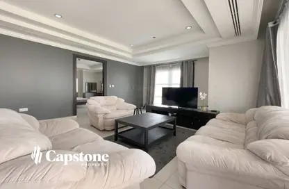 Apartment - 1 Bedroom - 2 Bathrooms for rent in East Porto Drive - Porto Arabia - The Pearl Island - Doha