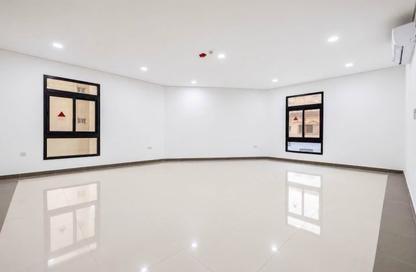 Apartment - 3 Bedrooms - 3 Bathrooms for rent in Fereej Bin Mahmoud North - Fereej Bin Mahmoud - Doha