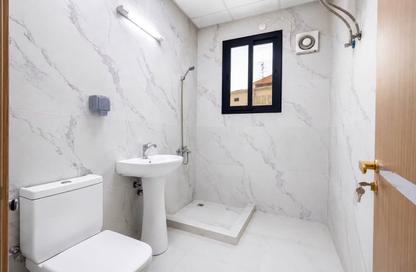 Apartment - 3 Bedrooms - 3 Bathrooms for rent in Fereej Bin Mahmoud North - Fereej Bin Mahmoud - Doha