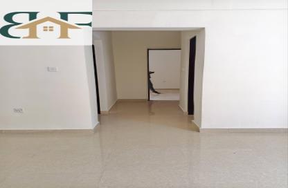 Apartment - 2 Bedrooms - 2 Bathrooms for rent in Bin Omran - Fereej Bin Omran - Doha