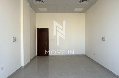 Shop - Studio - 1 Bathroom for rent in Souk Al gharaffa - Al Gharrafa - Doha