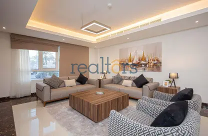 مجمع سكني - 3 غرف نوم - 3 حمامات للايجار في جنوب الدحيل - الدحيل - الدوحة