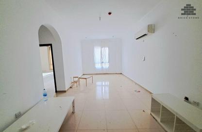 Apartment - 1 Bedroom - 2 Bathrooms for rent in Al Nasr Street - Al Nasr - Doha
