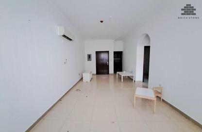 Apartment - 1 Bedroom - 2 Bathrooms for rent in Al Nasr Street - Al Nasr - Doha