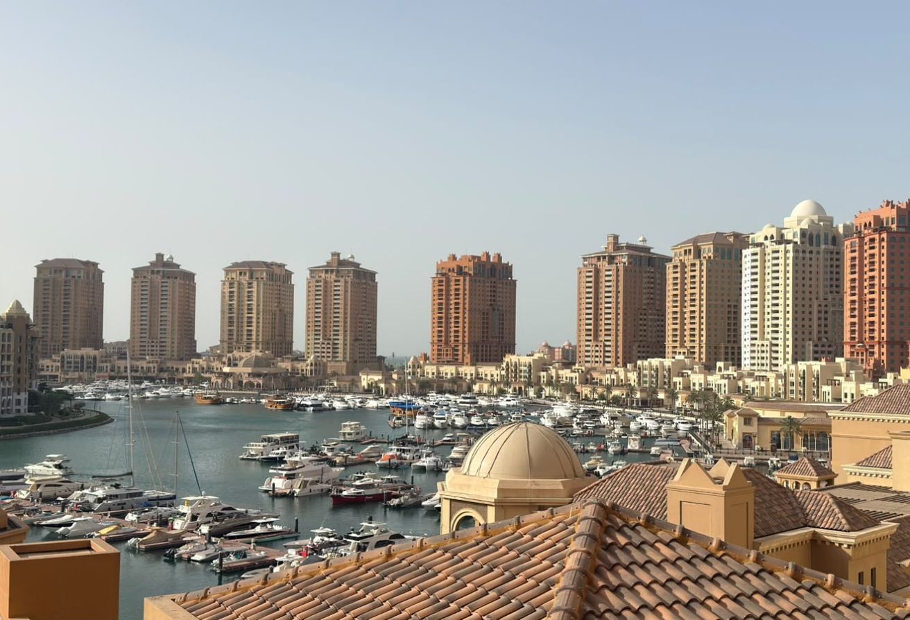 ELEGANT BIG 2 BEDROOMS FF SEAVIEW IN PEARL @14000 thumbnail 22