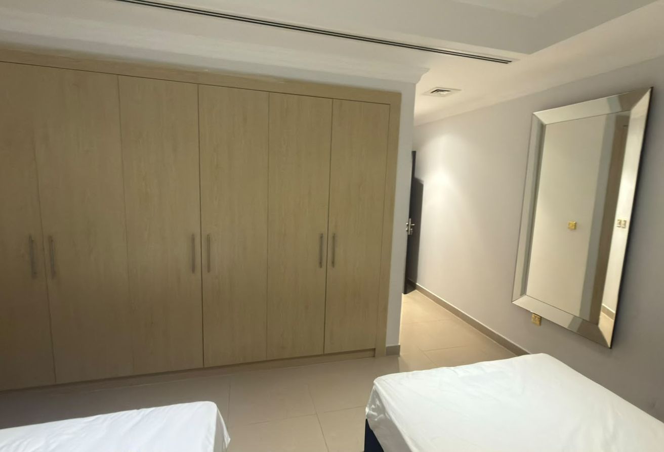 ELEGANT BIG 2 BEDROOMS FF SEAVIEW IN PEARL @14000 thumbnail 9