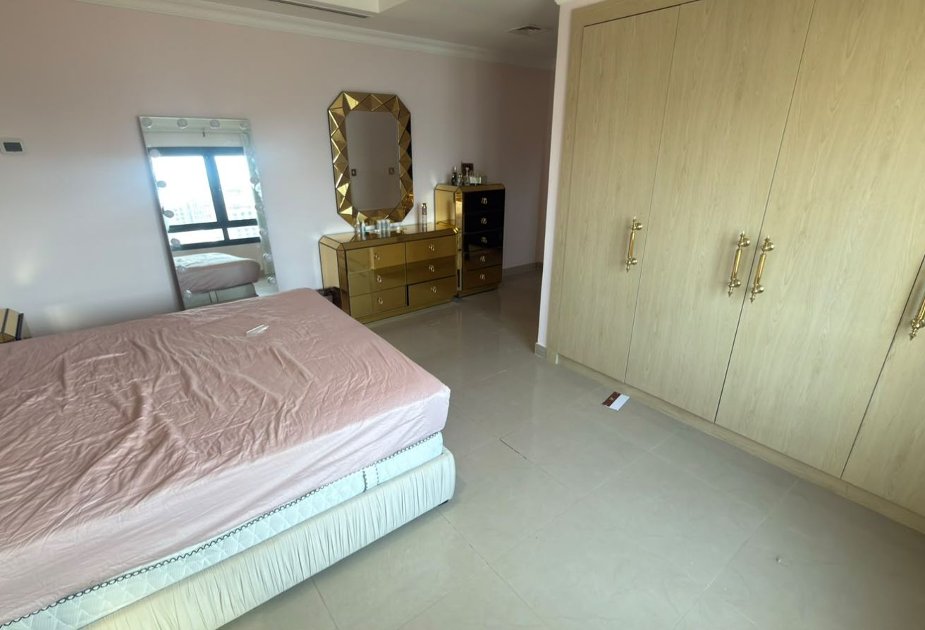 ELEGANT BIG 2 BEDROOMS FF SEAVIEW IN PEARL @14000 thumbnail 6