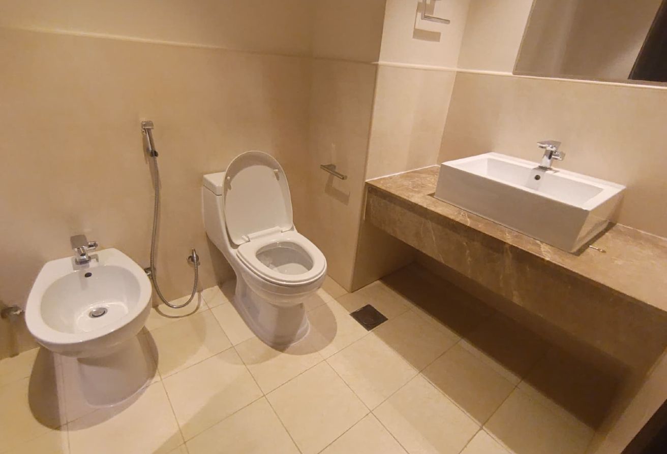 LUXURIOUS 1 BED+OFFICE APARTMENT BIG SEA VIEW thumbnail 10