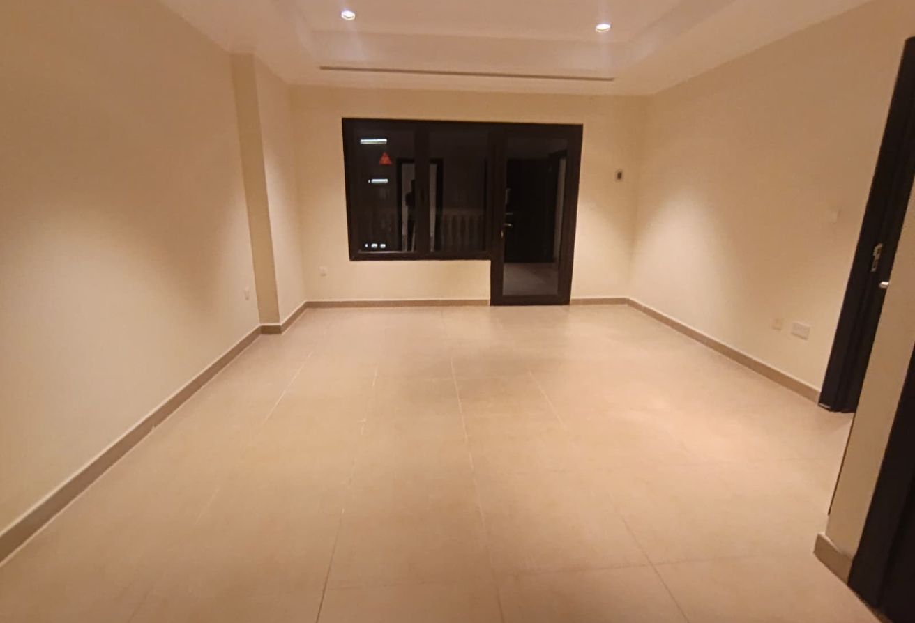 LUXURIOUS 1 BED+OFFICE APARTMENT BIG SEA VIEW thumbnail 4