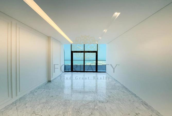 989041 - Property Image 2