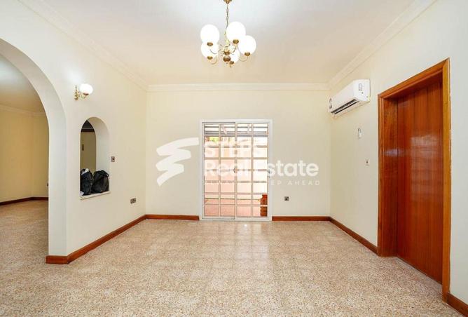 51237776 - Property Image 2