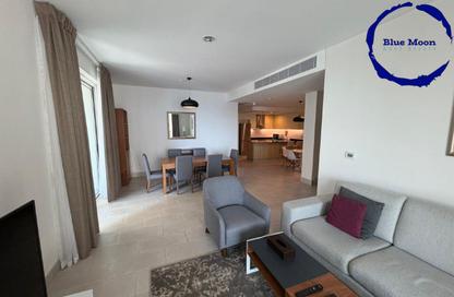 Apartment - 2 Bedrooms - 3 Bathrooms for rent in Viva West - Viva Bahriyah - The Pearl Island - Doha