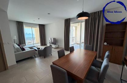 Apartment - 2 Bedrooms - 3 Bathrooms for rent in Viva West - Viva Bahriyah - The Pearl Island - Doha