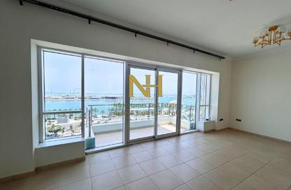 Apartment - 3 Bedrooms - 3 Bathrooms for rent in Marina Residence 16 - Marina District - Lusail