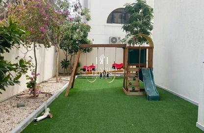 Apartment - 2 Bedrooms - 2 Bathrooms for rent in Al Sadd Tourist Apartments - Al Sadd - Doha