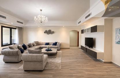 Apartment - 3 Bedrooms - 4 Bathrooms for rent in West Porto Drive - Porto Arabia - The Pearl Island - Doha