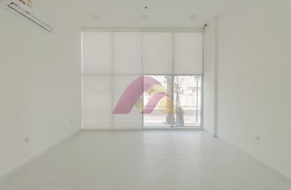 Shop - Studio - 1 Bathroom for rent in Al Kheesa - Al Kheesa - Umm Salal Mohammed