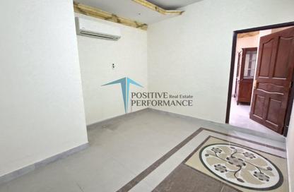 Apartment - 1 Bedroom - 1 Bathroom for rent in Ain Khaled Villas - Ain Khaled - Doha