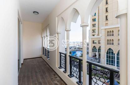 Apartment - 1 Bedroom - 2 Bathrooms for sale in Viva West - Viva Bahriyah - The Pearl Island - Doha