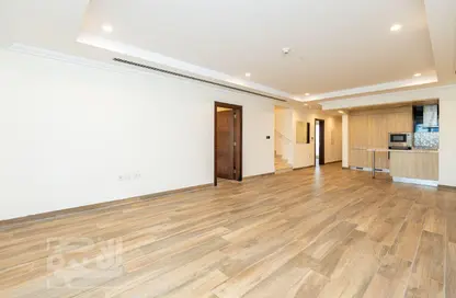 Apartment - 2 Bedrooms - 3 Bathrooms for rent in Tower 26 - Viva Bahriyah - The Pearl Island - Doha