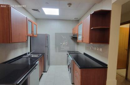 Apartment - 2 Bedrooms - 2 Bathrooms for rent in Zig Zag Tower B - Zig Zag Towers - West Bay - Doha