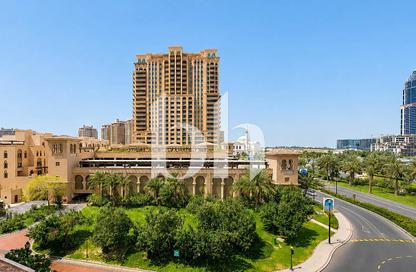 Apartment - 1 Bedroom - 2 Bathrooms for sale in East Porto Drive - Porto Arabia - The Pearl Island - Doha