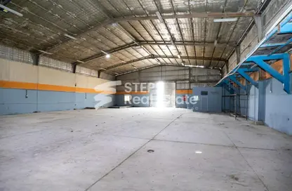 Warehouse - Studio - 1 Bathroom for rent in Industrial Area 4 - Industrial Area - Industrial Area - Doha