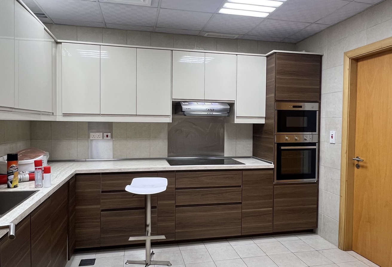 LUXURY SPACIOUS 3BHK + MAID FULLY FURNISHED thumbnail 3