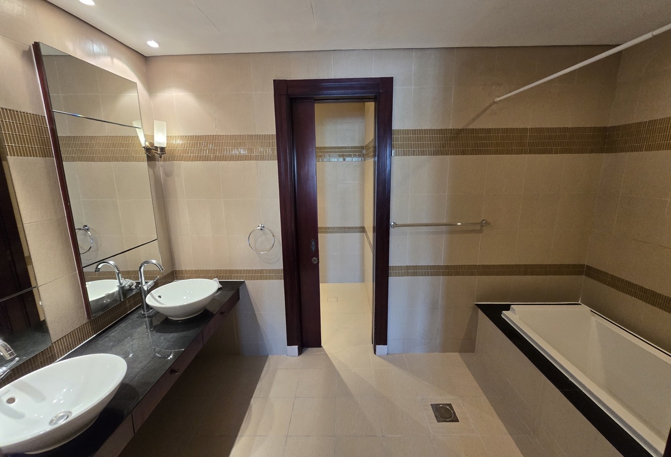 Townhouse Semi Furnished Fully Marina View thumbnail 7