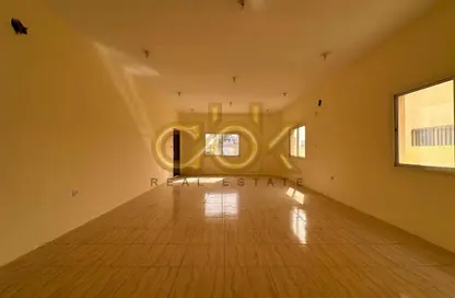 Villa - Studio - 7 Bathrooms for rent in Al Kheesa - Al Kheesa - Umm Salal Mohammed