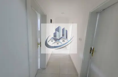 Apartment - 2 Bedrooms - 2 Bathrooms for rent in Asim Bin Omar Street - Al Mansoura - Doha