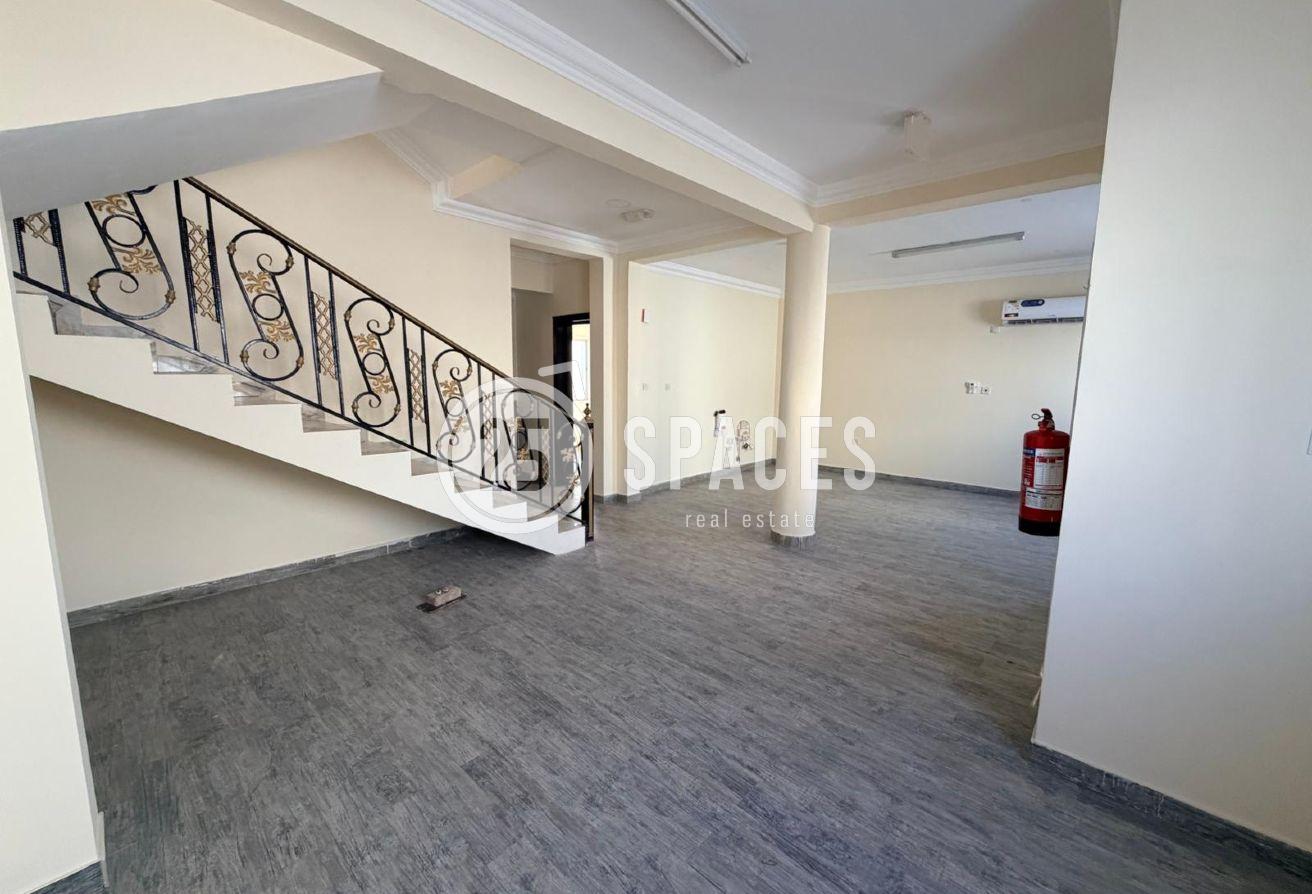 Brand New I Freehold 6 Bdm Villa I Move in Ready - 2
