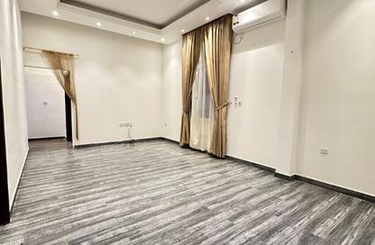 Apartment - 2 Bedrooms - 2 Bathrooms for rent in Al Nuaija Street - Al Nuaija - Doha