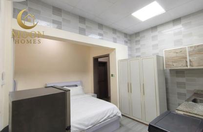 Apartment - Studio - 1 Bathroom for rent in Umm Ghuwailina 4 - Umm Ghuwailina - Doha