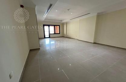 Apartment - 1 Bedroom - 2 Bathrooms for rent in East Porto Drive - Porto Arabia - The Pearl Island - Doha