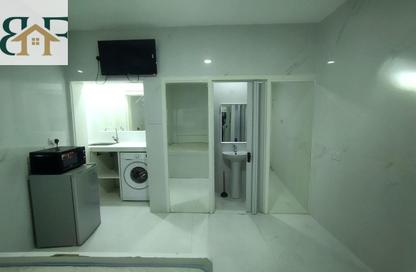 Apartment - Studio - 1 for rent in Umm Ghwailina Comm - Umm Ghuwalina - Umm Ghuwailina - Doha